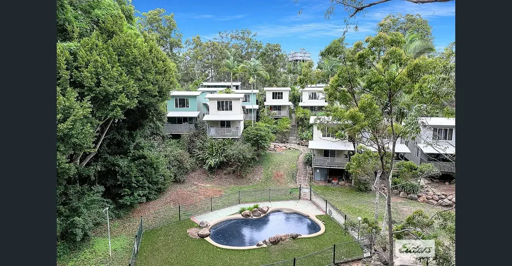 Tinaroo 2房  Private Lake Front Holiday Getaway or Investment Property.