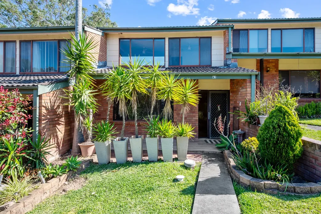 Elermore Vale 3ਬੈੱਡਰੂਮ Entry-Level Gem or Investment Opportunity