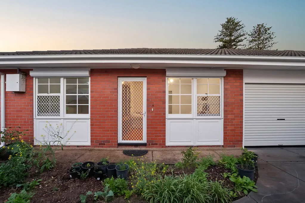Glenelg East 2ਬੈੱਡਰੂਮ Comfortable, Low-Maintenance Living in a Sought-After Location
