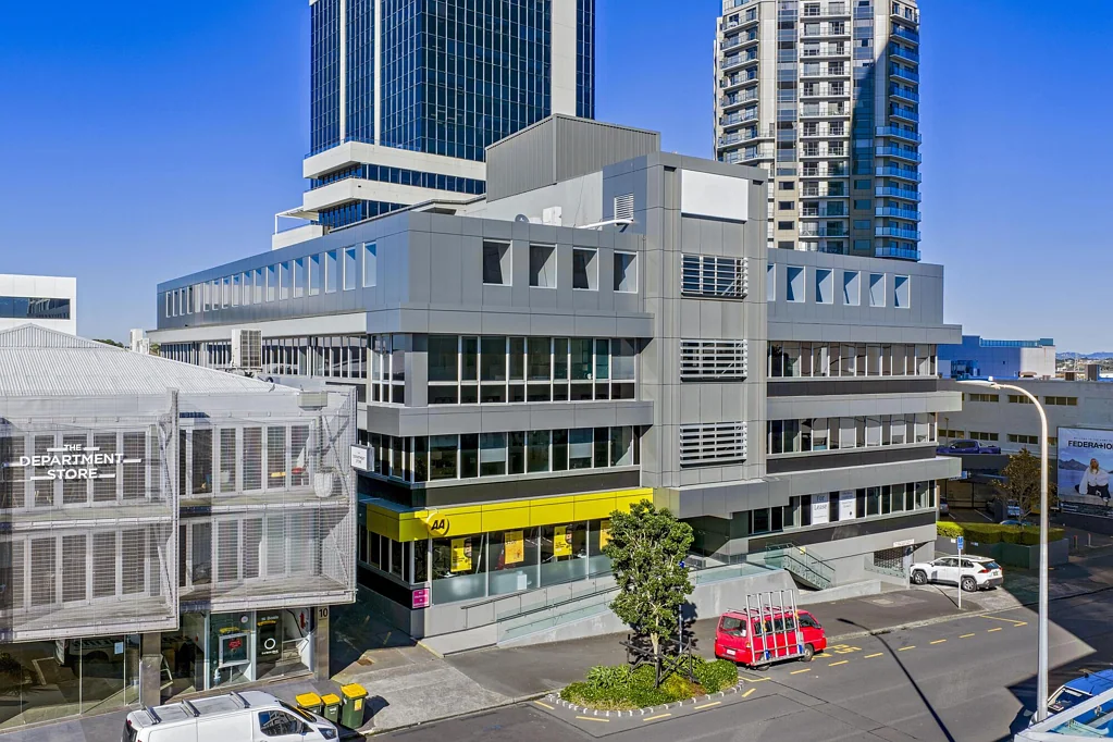 Takapuna Takapuna's defining occupier/add value opportunity