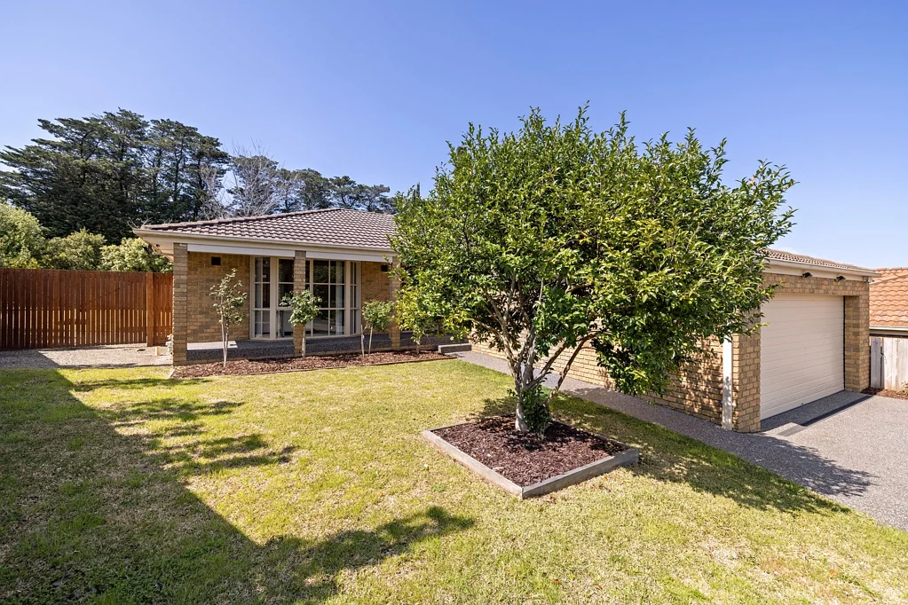 6 Mary Court, Berwick, VIC 3806