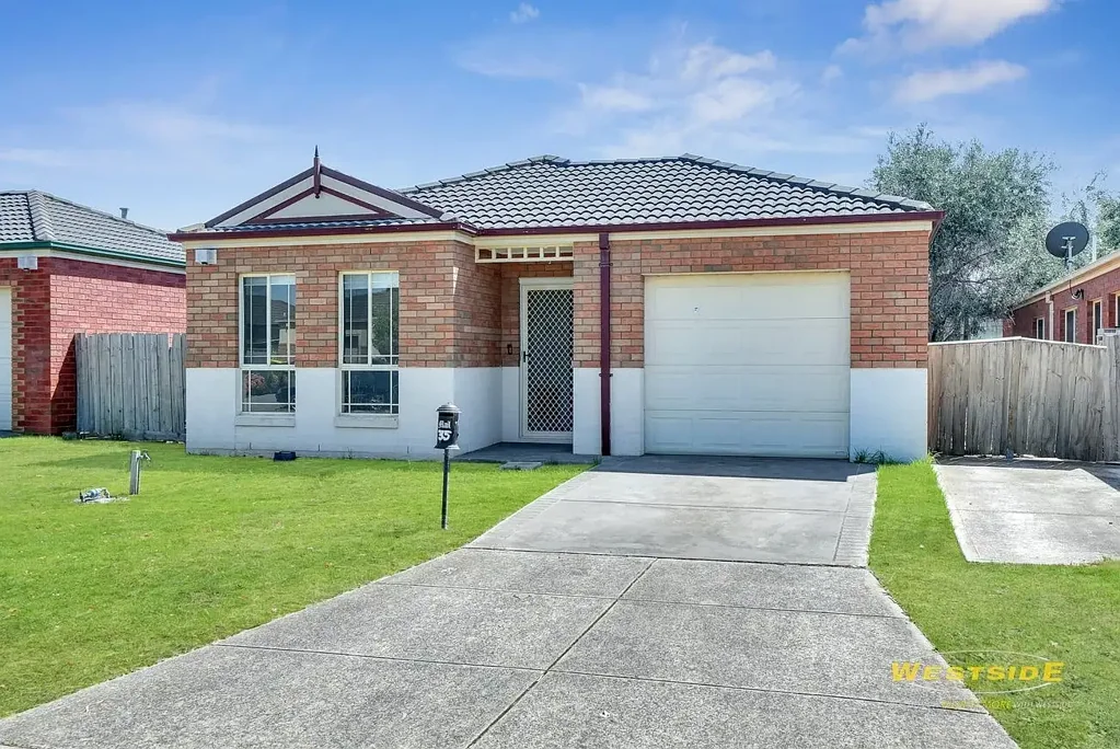 Charming 3-Bedroom House in a Prime Hoppers Crossing Location!