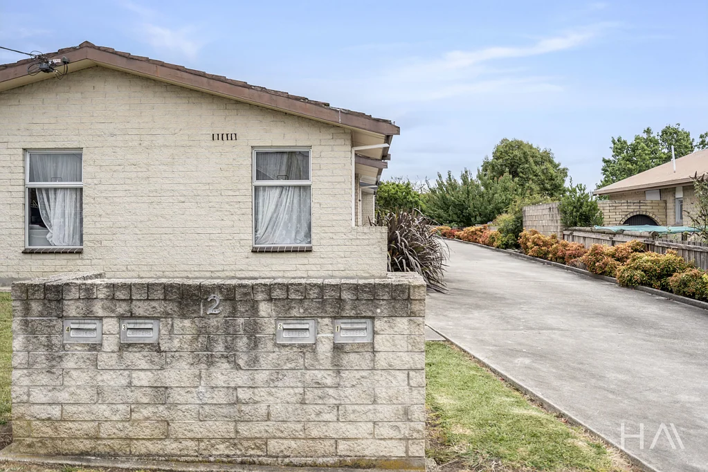2/2 Freeland Crescent, Riverside, TAS 7250