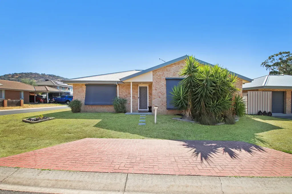 1 & 2/21 Condamine Street, West Wodonga, VIC 3690