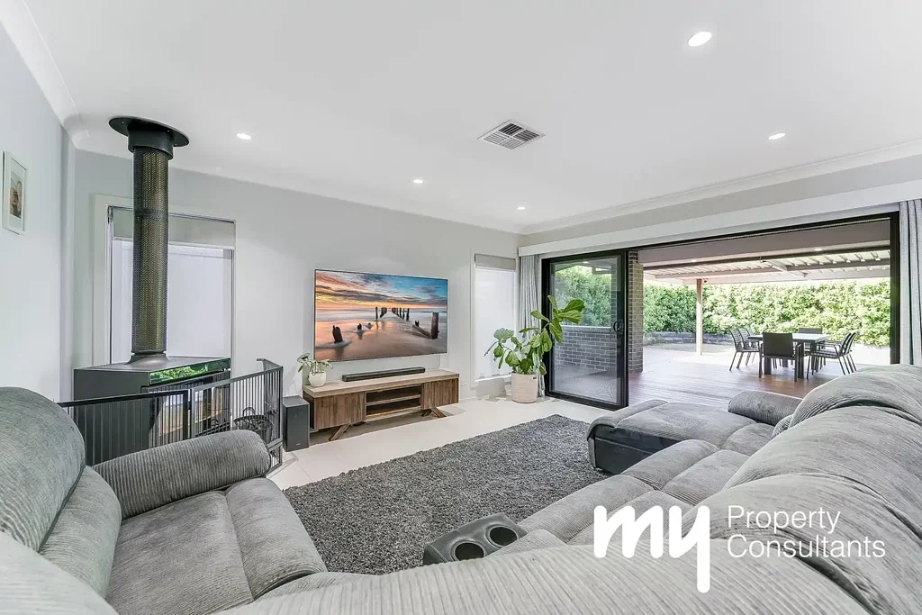 Gregory Hills 4房  EXPANSIVE & ENTERTAINING LUXURY LIVING ON 587M2 FOR THE GROWING FAMILY
