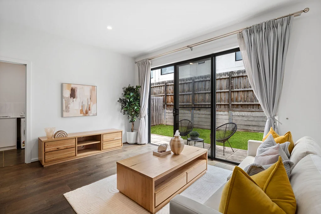 Clayton 4ਬੈੱਡਰੂਮ Stylish, Spacious & Convenient Clayton Living