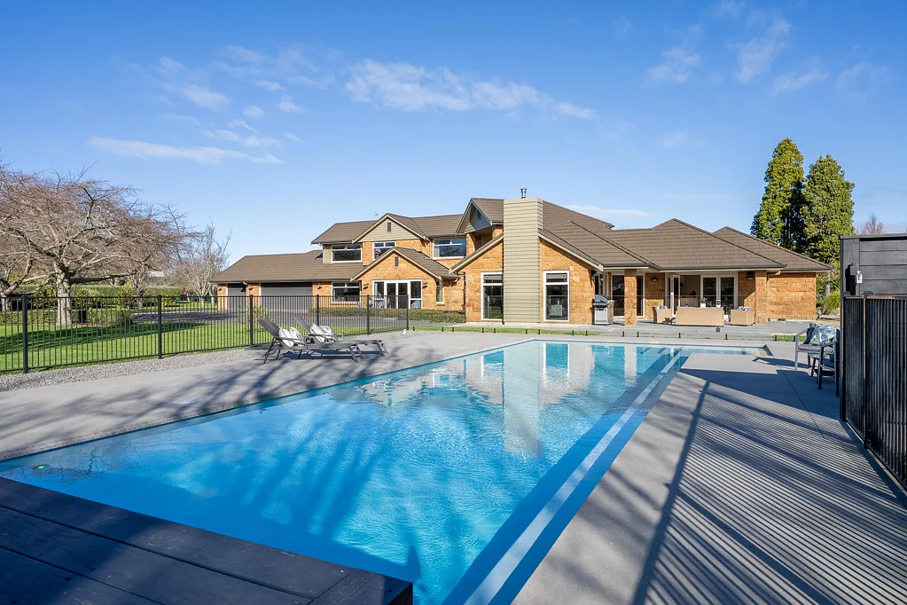 Tamahere 5 Bedroom A Family Estate of Luxury and Lifestyle