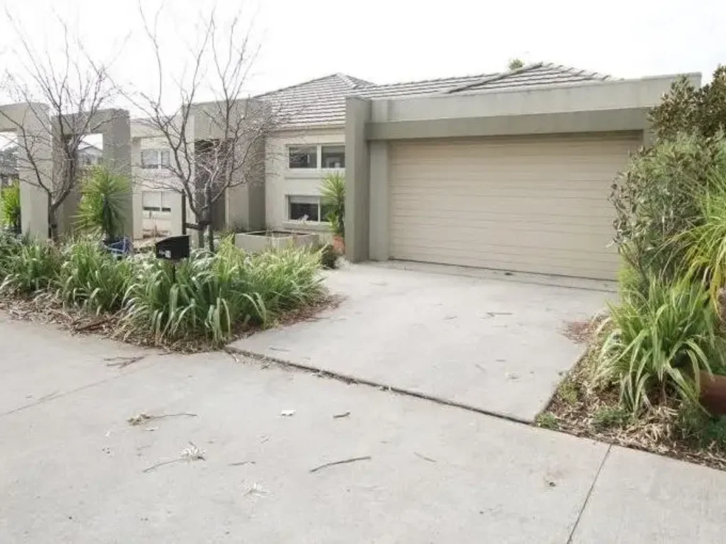 Spacious 5 - Bedroom Family Home Plus Study - Ready to move in!!!