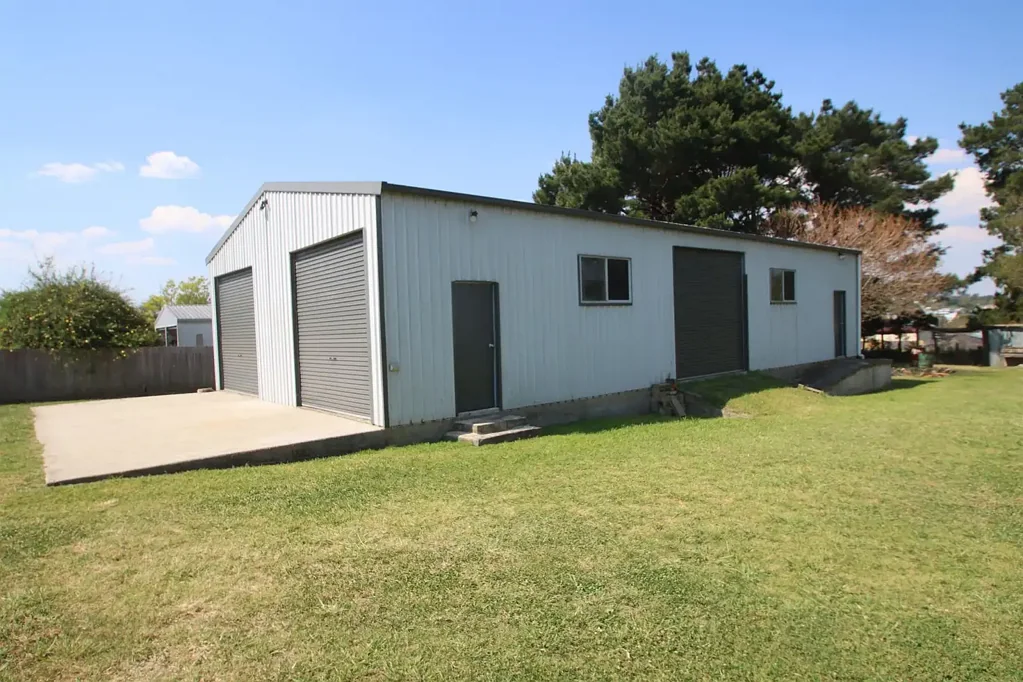 Tenterfield 4બેડરૂમ Ripe for a reno!