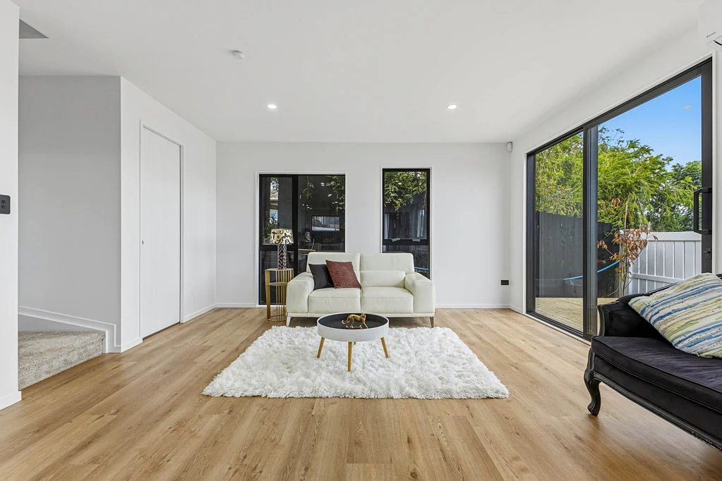 Pukekohe 3房  Brand New, Freehold & Corner Side!!!