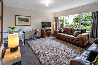 2-BEDROOM IN BUCKLANDS BEACH