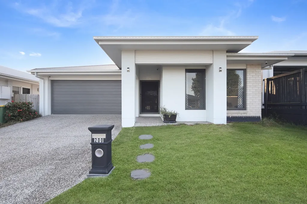 Logan Reserve 4房 您的第一套家庭住宅 - 您可能只需要低至5%的首付！ Your First Family Home - And you may only need as little as 5% Deposit!