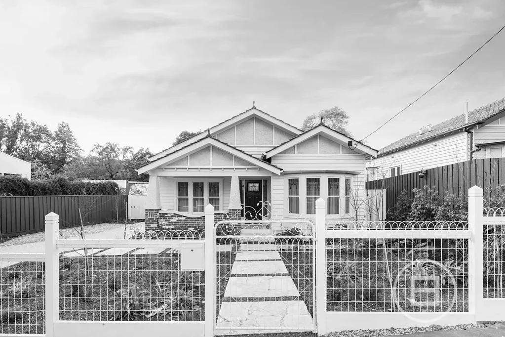 Coburg 5Phòng ngủ Expressions of Interest closing Wednesday 19th August at 5pm