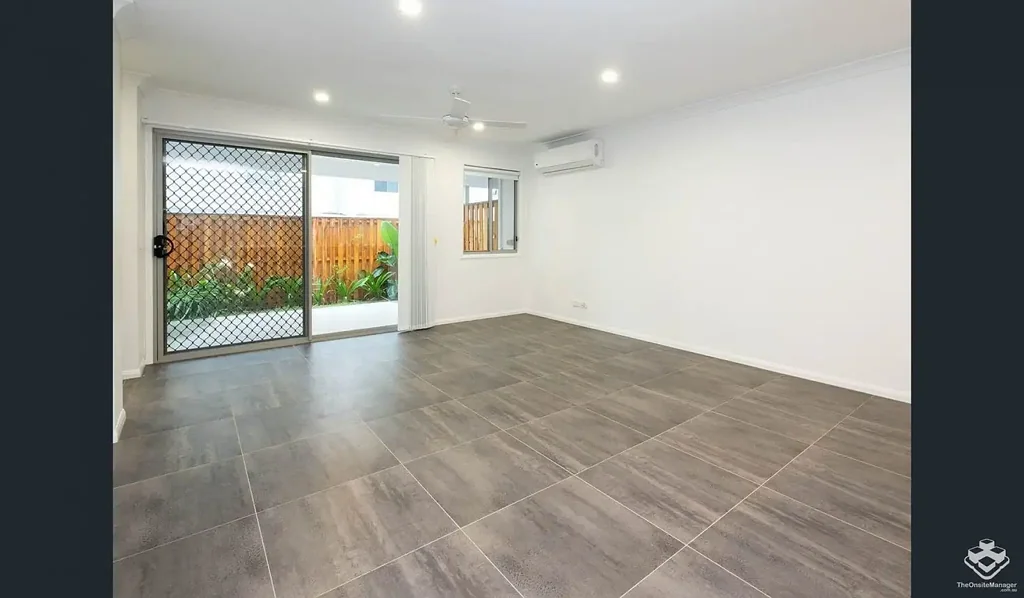 Redbank Plains 3 Bedroom 3 BEDROOM TOWNHOUSE IN REDBANK PLAINS