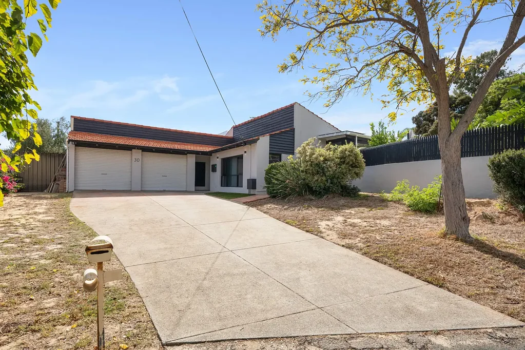 30 Coorong Place, Kallaroo, WA 6025