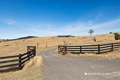 Whittlesea 4कमरा Peaceful Acreage Living with Modern Appeal