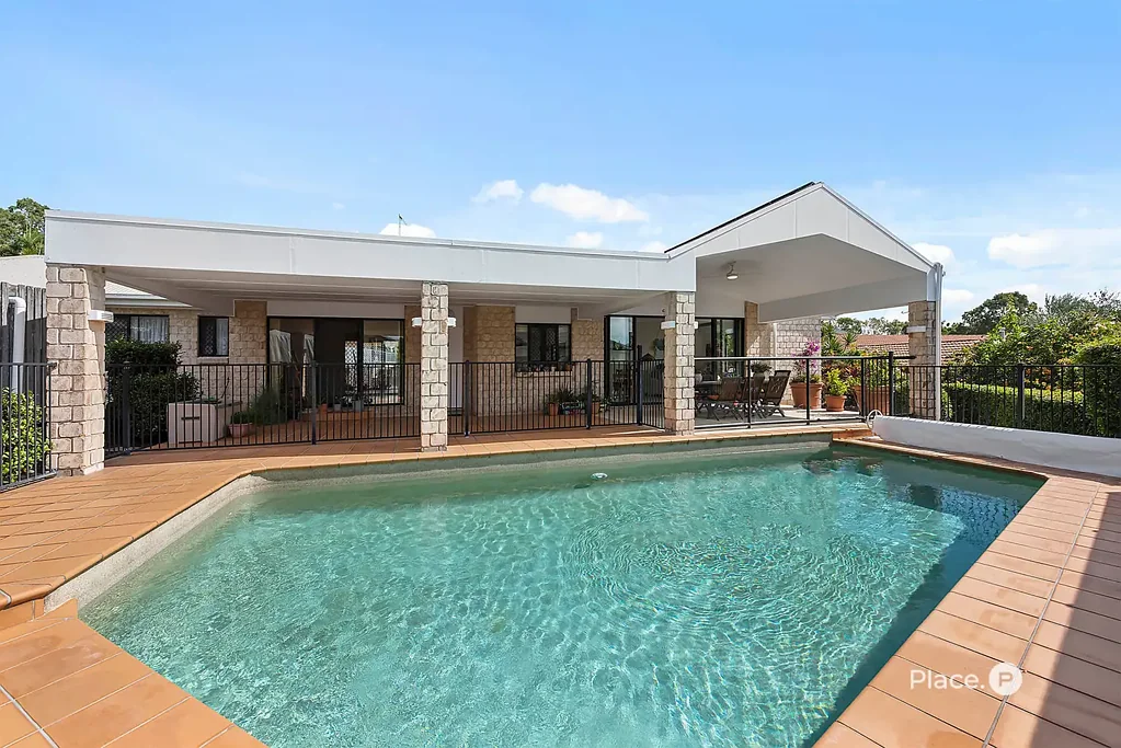 Carindale 5Zimmer Contract crashed must be sold!