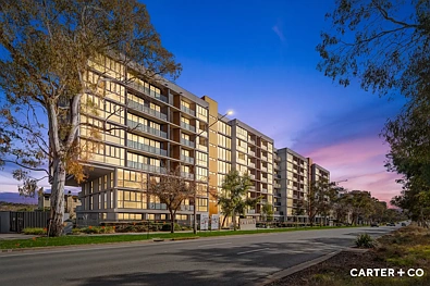 Lyneham 2कमरा Elevated Inner-North Luxury with Enormous Proportions