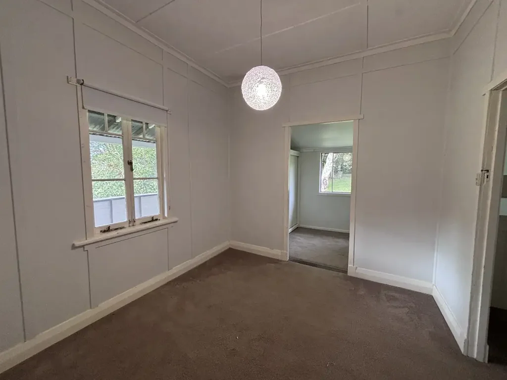 3 Bedroom Farmhouse on 1/4 acre in Sleepy Hollow