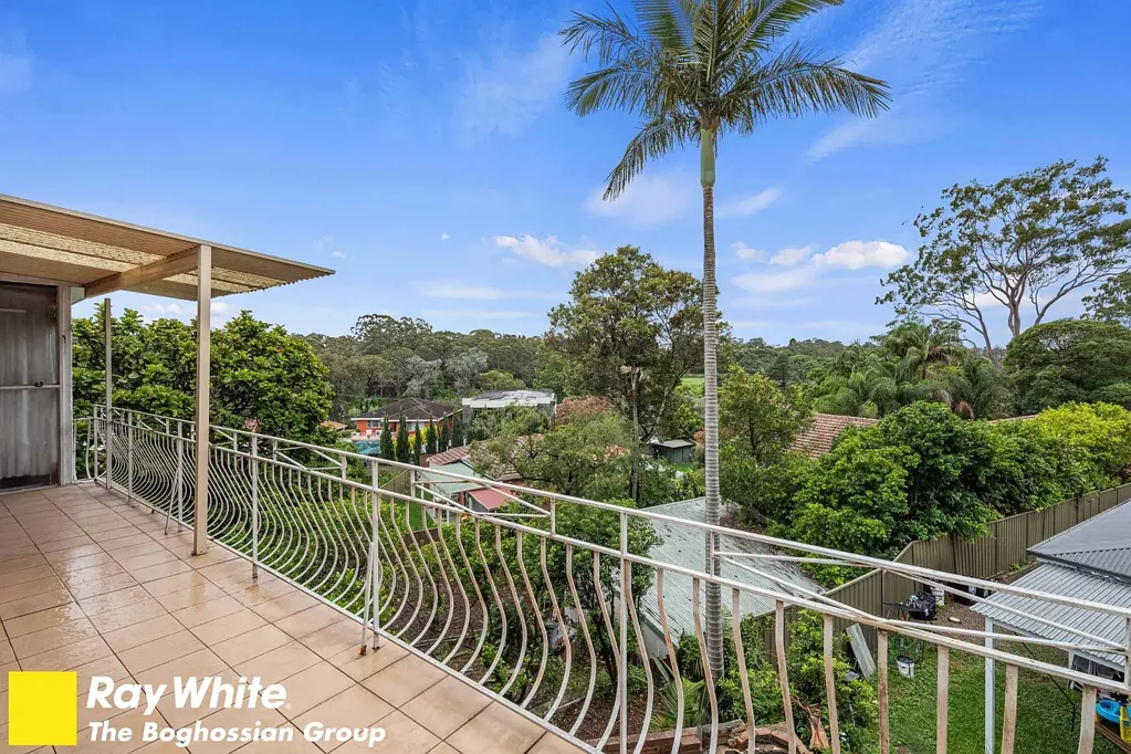 Bexley North 4બેડરૂમ A Rare Opportunity with Sweeping Views and Endless Potential