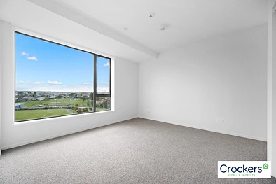 Brand New Parkside Living – 2 Bed, 2 Bath + Carpark
