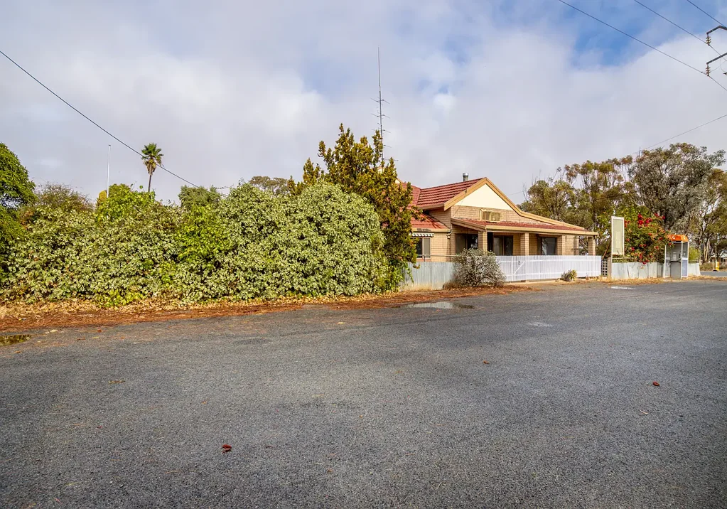 2-4 North Tce, Kulpara, SA 5552