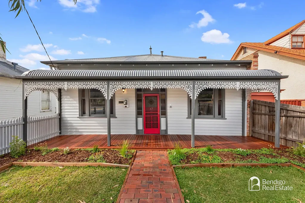 UPDATED THREE-BEDROOM HOME IN QUARRY HILL