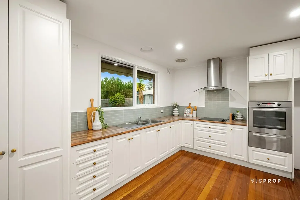 Ferntree Gully 3ਬੈੱਡਰੂਮ Family-Friendly Living on a Generous 928 m² Lot