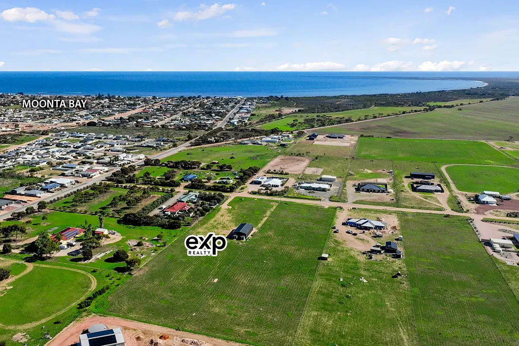 Moonta Bay Acreage opportunity with huge shed
