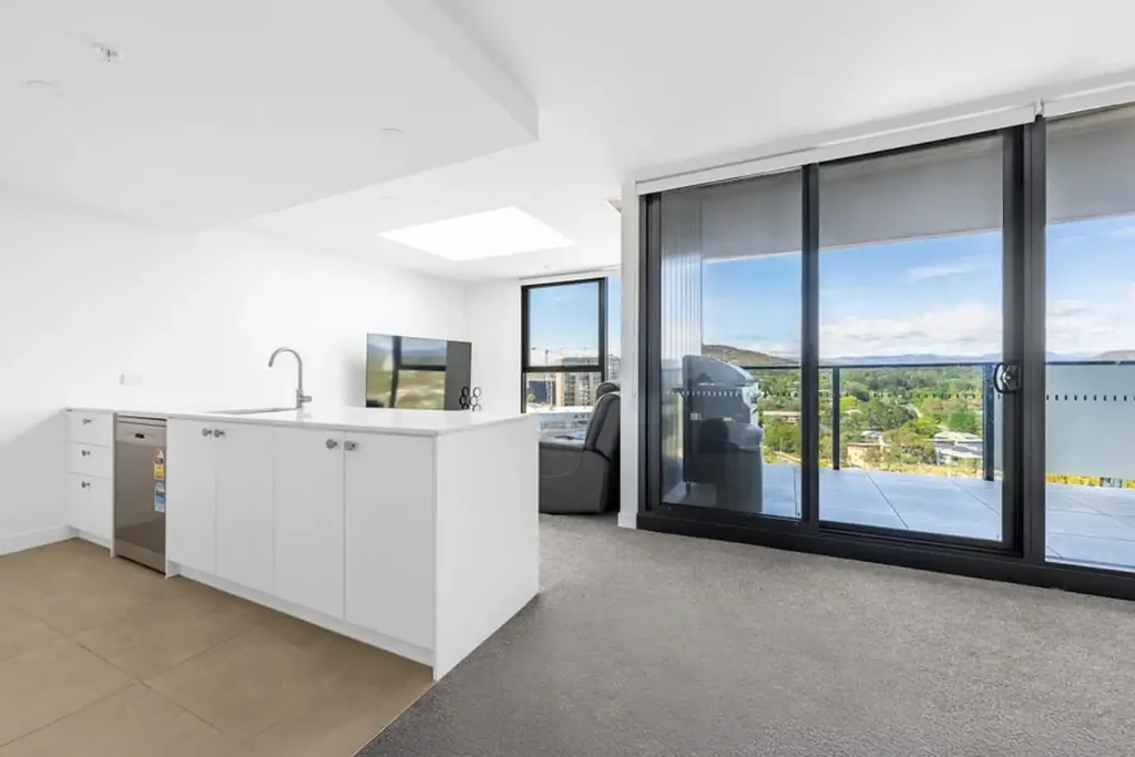 Phillip 1房  THE PERFECT FLOORPLAN, TOP FLOOR & LIGHT FILLED