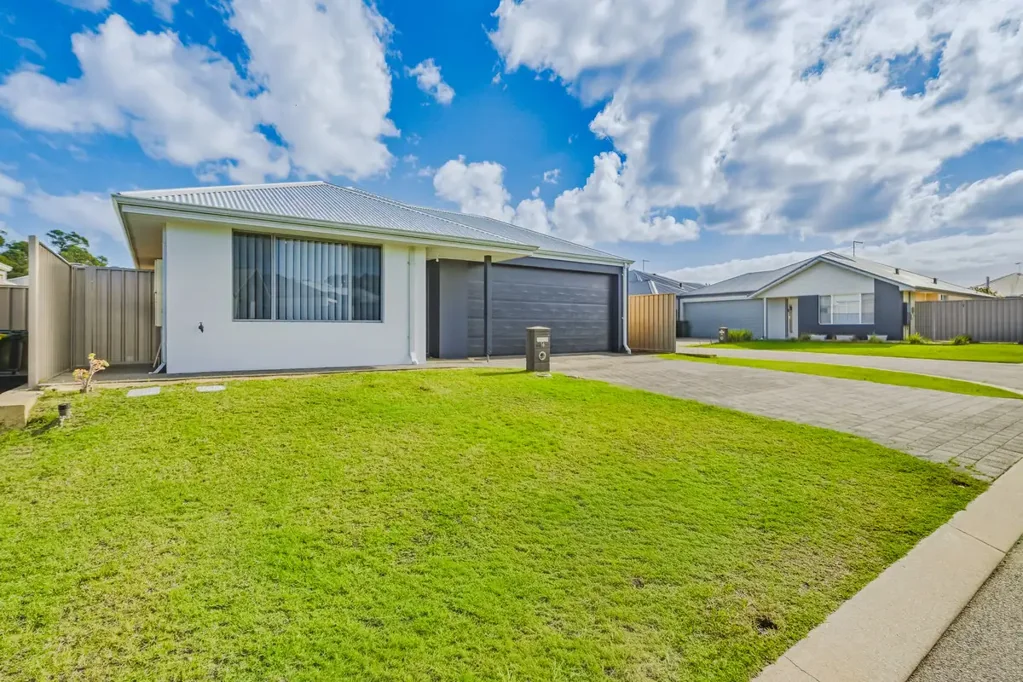 Meadow Springs 4침실 Luxury Living Meets Modern Convenience - A Home That Has It All!