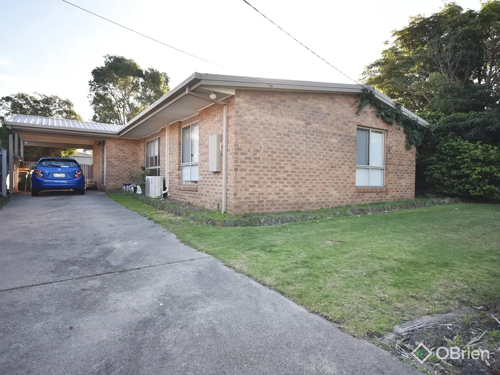 Paynesville 3 Bedroom Easy Living by the Lakes!