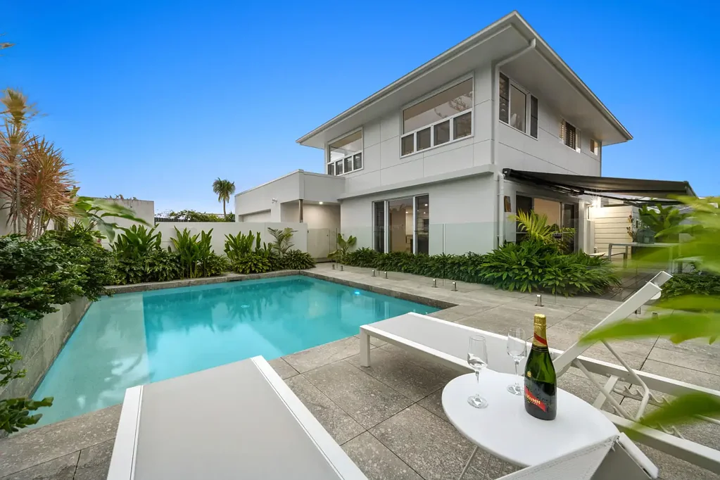 Mooloolaba 4 Slaapkamer Coastal Living at Its Absolute Mooloolaba Best