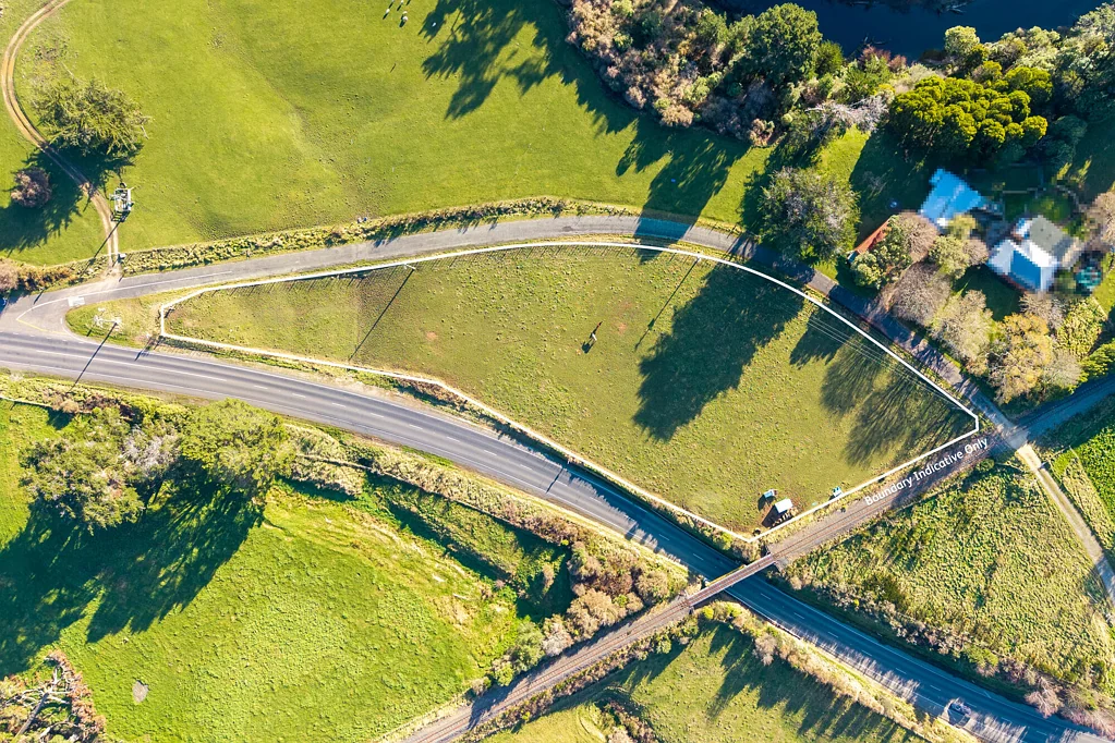 Eketahuna  Build your future without the restrictions