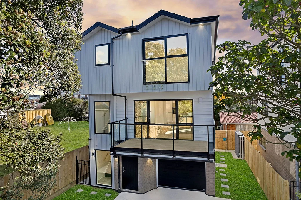 Otahuhu 5chambre Brand-New Luxury Living in the Heart of Otahuhu!