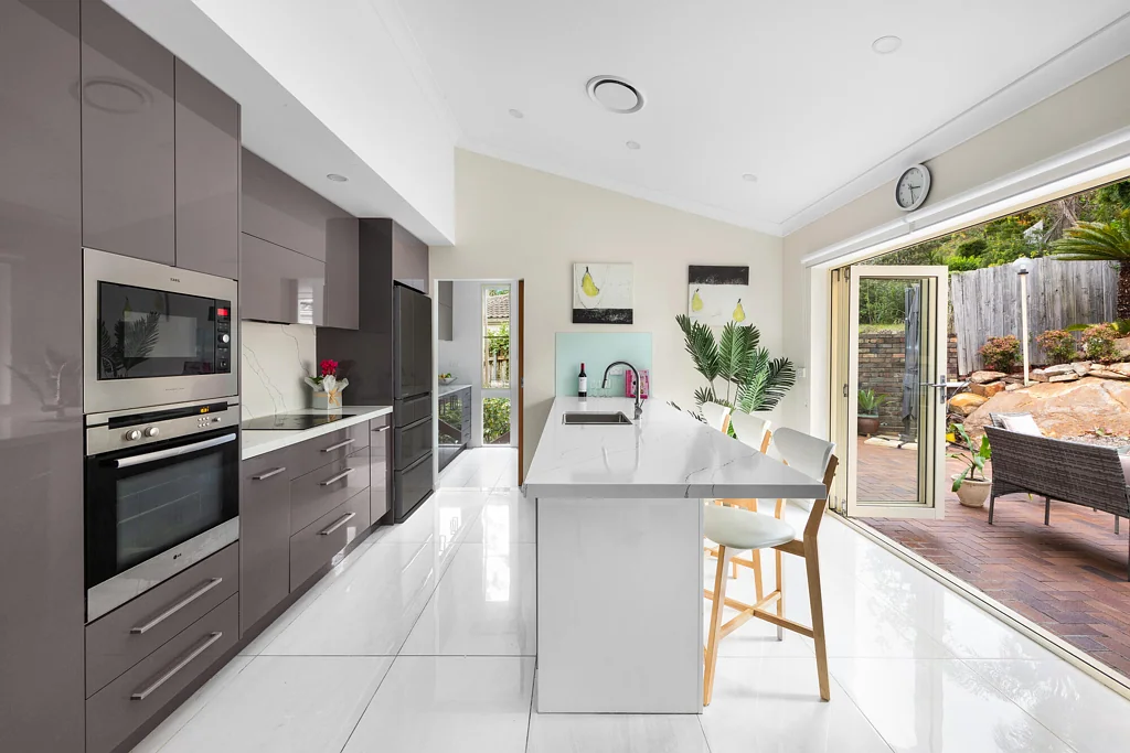 St Ives 4 Bedroom Architecturally designed for privacy, spectacular views, and entertaining