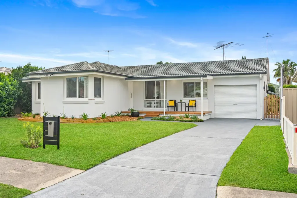Emu Plains 4침실 Stylish Family Living in a Peaceful Emu Plains Pocket
