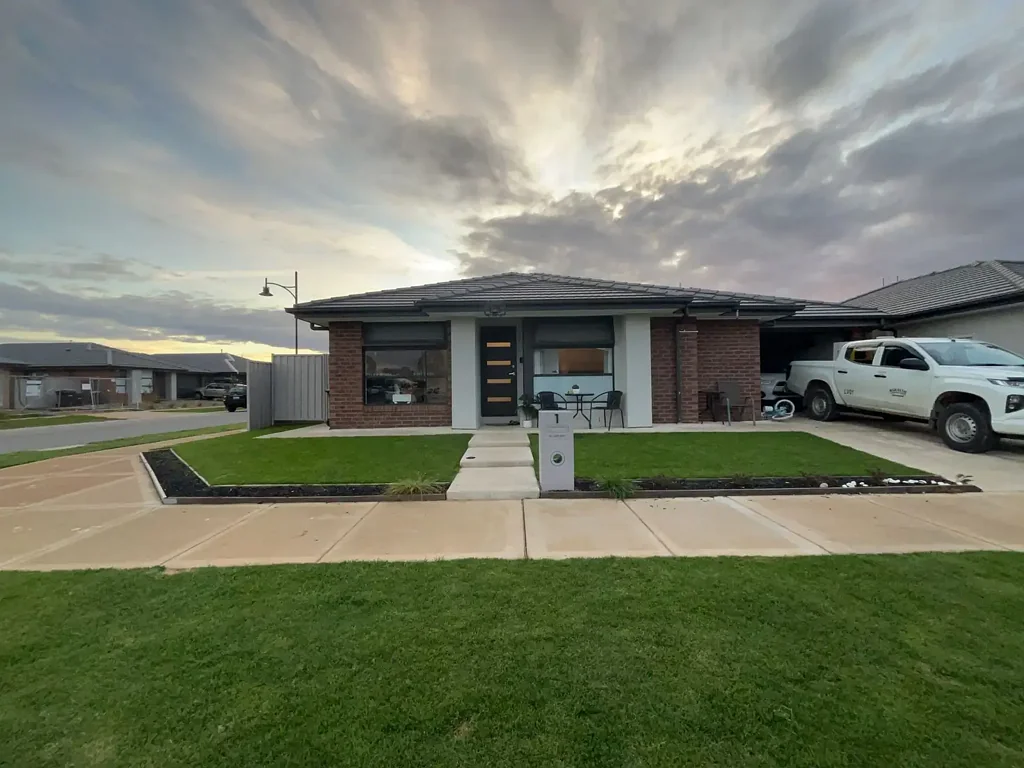 FOUR BEDROOM HOME - LOW MAINTENANCE!