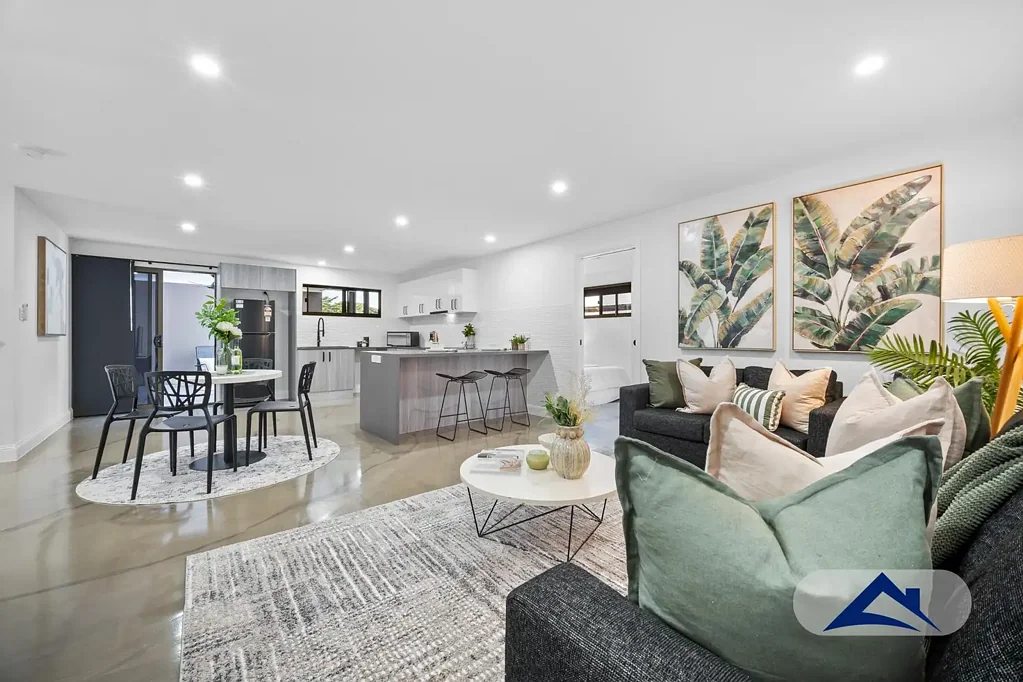 Edmonton 4Zimmer Luxury Queenslander Duplex with Exceptional Dual-Living Flexibility
