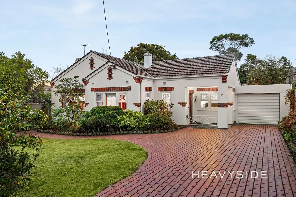 Surrey Hills 4ਬੈੱਡਰੂਮ Character Filled Art Deco | North Facing Rear | Single Level Family Living