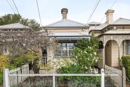 17 Gordon Crescent, Kensington