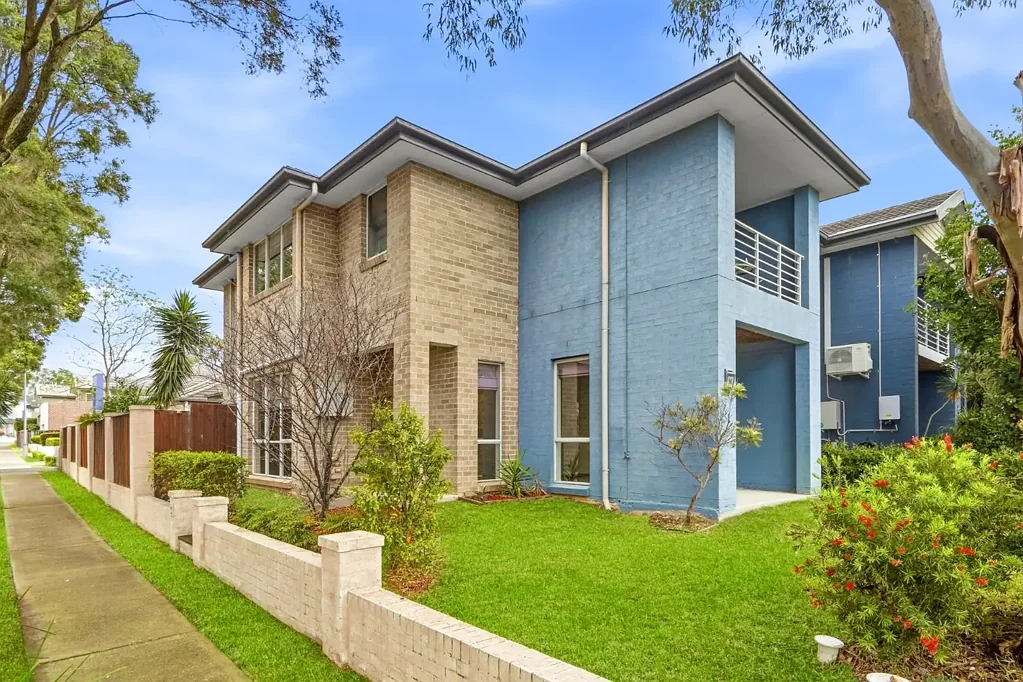 Pemulwuy 3Phòng ngủ Spacious Family Living with Parkland Views in the Heart of Pemulwuy