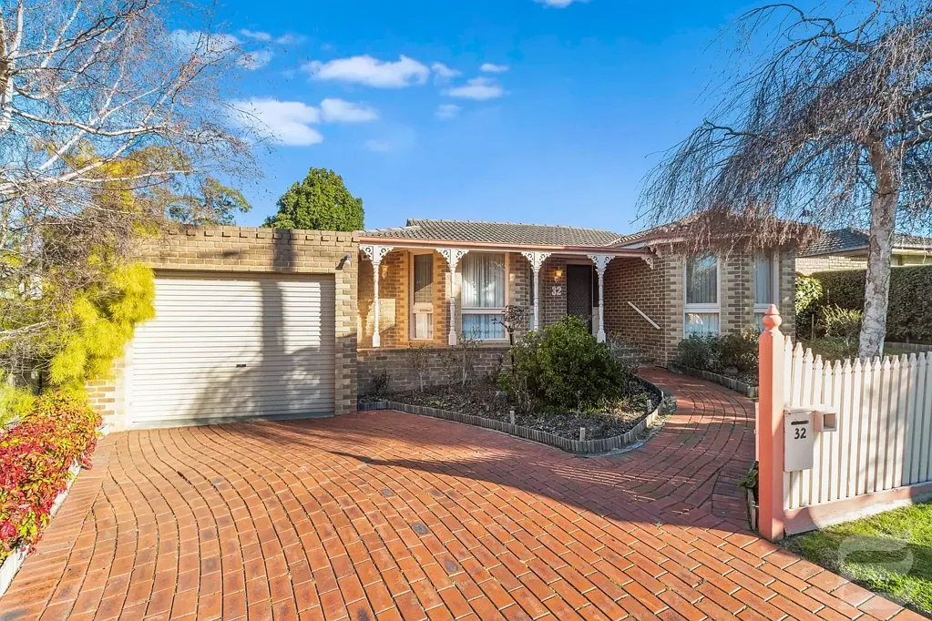 Langwarrin 3 Bedroom Silver Birch Cottage