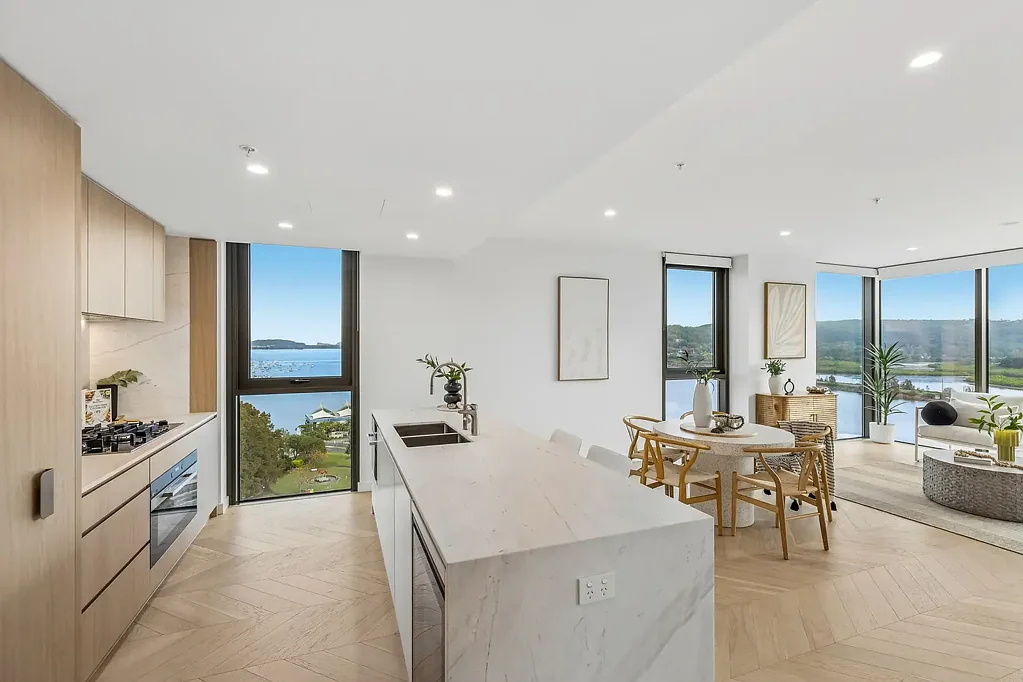 Gosford 4房  Prestige waterfront living