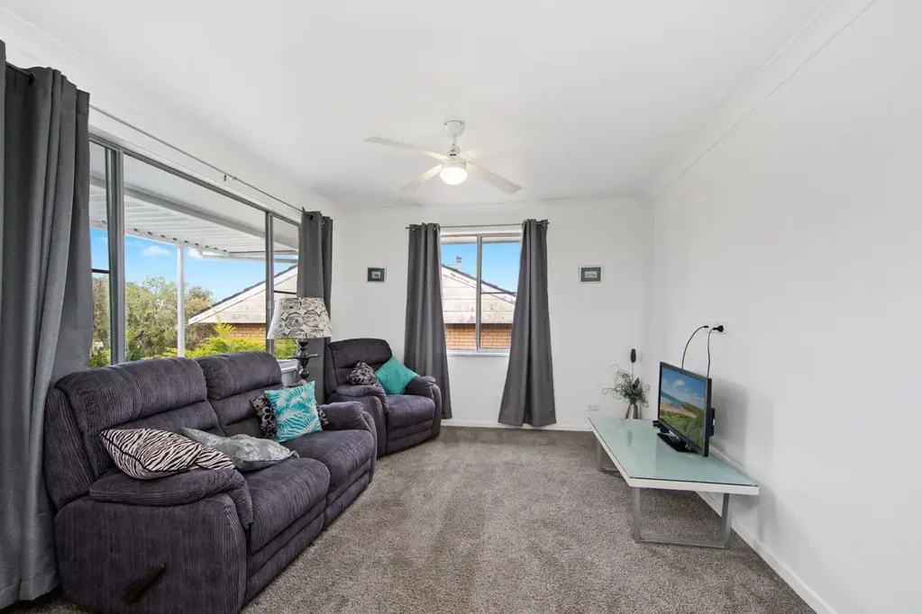 Central, Stylish & So Convenient – Your Ideal Family Home!