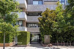 42/11 Bond Street, Caulfield North