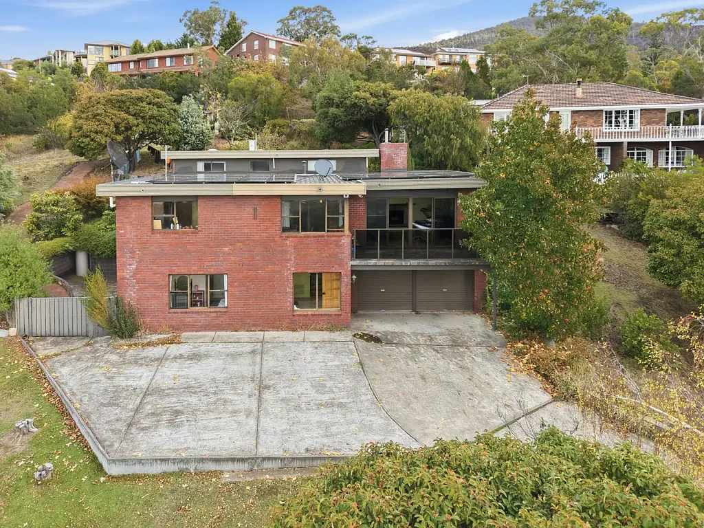Rosetta 4침실 Rare Rosetta Gem: Expansive 1,975m² Sanctuary with Unmatched Potential