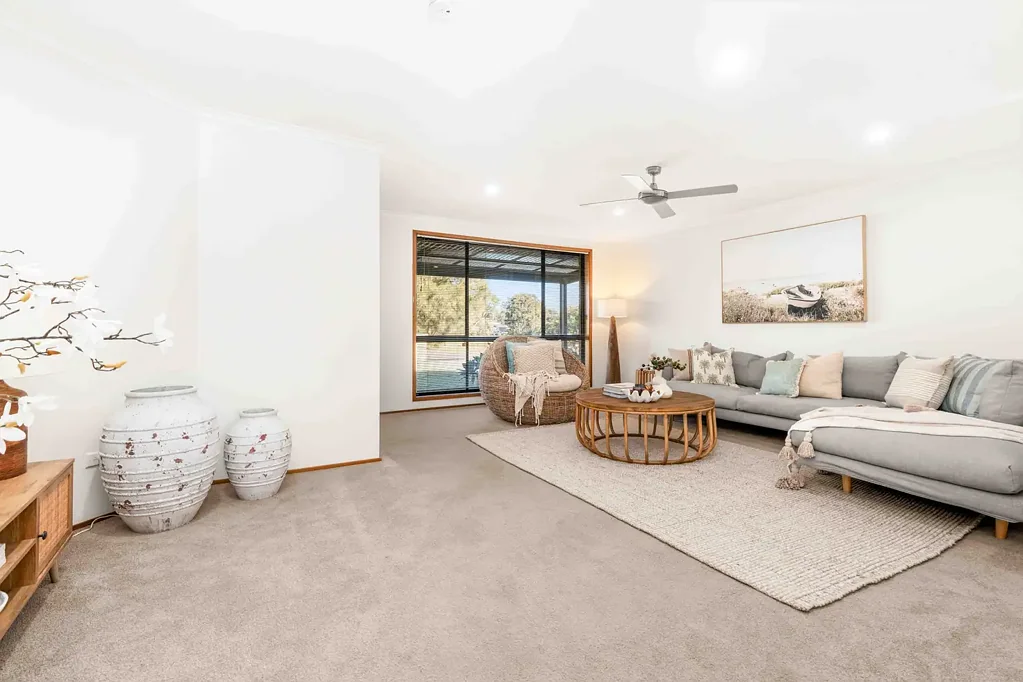 Culburra Beach 4Phòng ngủ HUGE BLOCK - CENTRAL LOCATION!