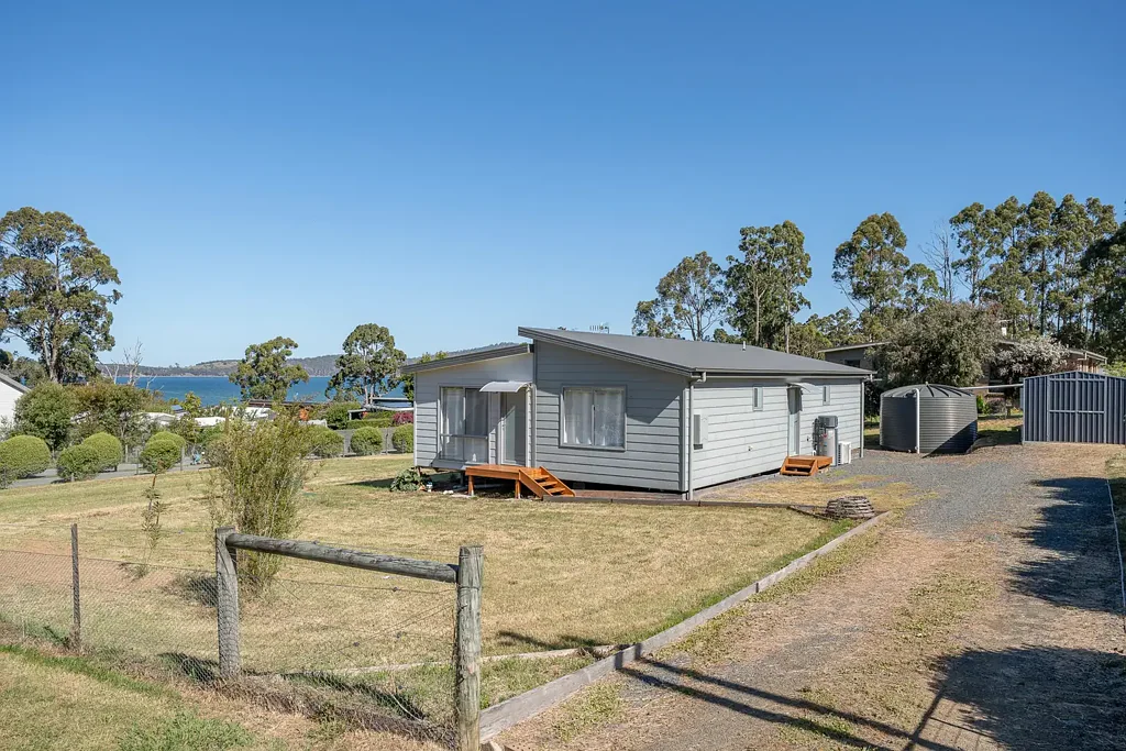 16 Beach Road, Middleton, TAS 7163