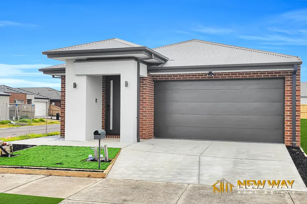 HOUSE FOR LEASE - 121 LEADBEATER CIRCUIT  BEVERIDGE